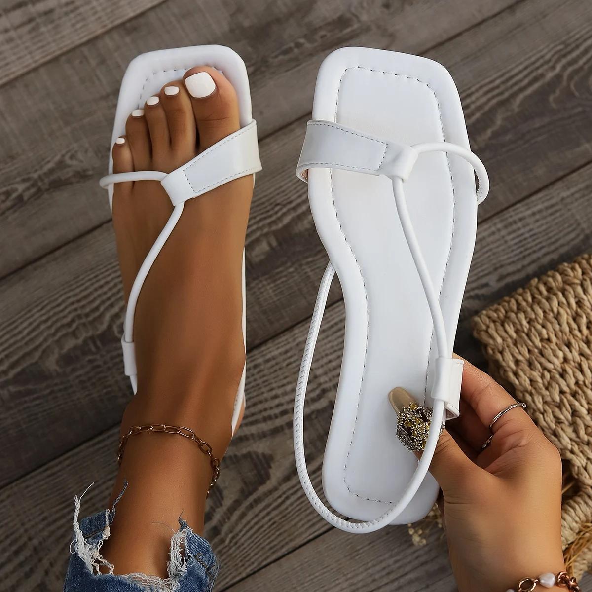 

Женские сандалии на плоской подошве 2024 года, новые летние сексуальные пляжные сандалии, универсальная обувь для женщин, повседневные тапочки, женские сандалии на платформе 43 белый