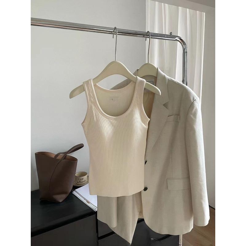 

Новый осенне-зимний безрукавный жилет из человеческого хлопка, на подкладке из бархата, с большим круглым вырезом, с нагрудными подушечками, низ однотонный, универсальный, облегающий One size