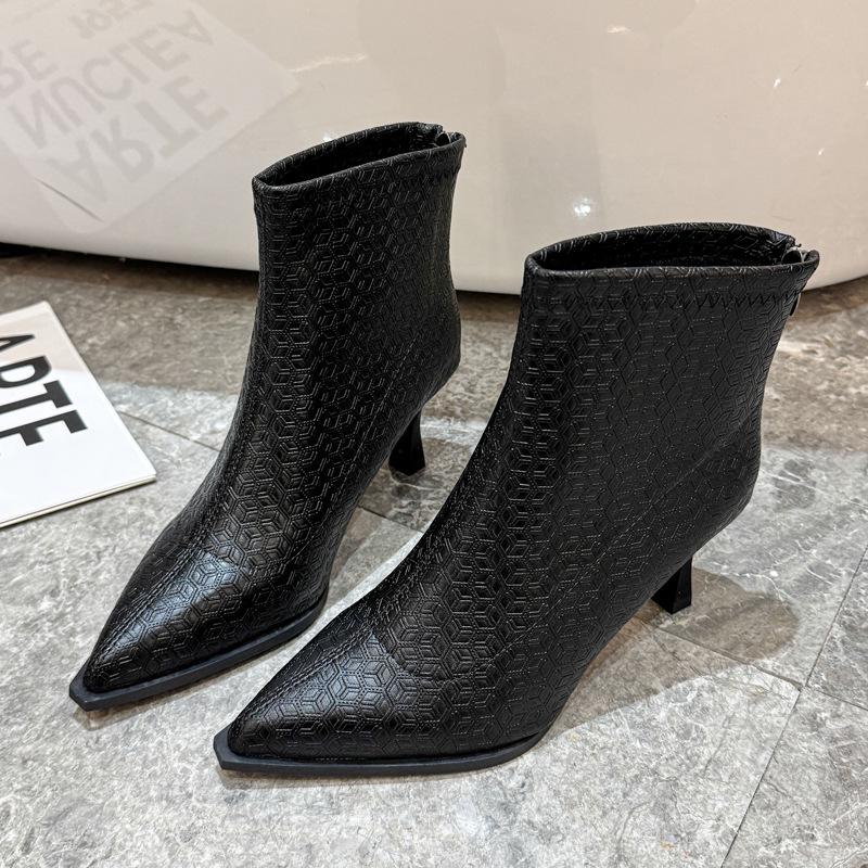 French New Product Rear Zipper Low Slim High Heel Pointed Short Boots Women's 2025 Autumn and Winter Retro Temperament New Thin Short Boots