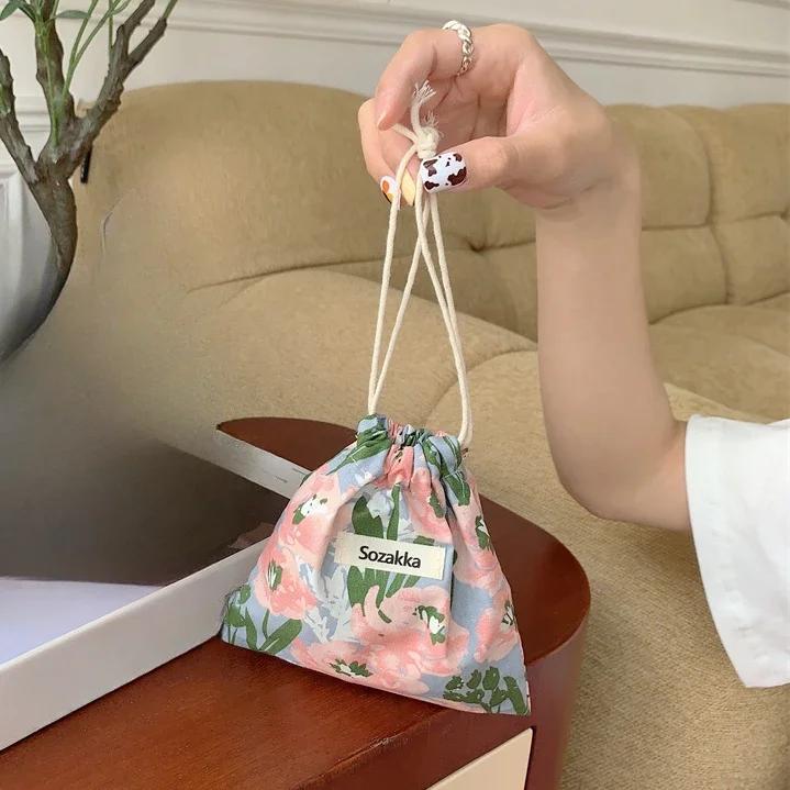 Floral Print Drawstring Coin Purse Lipstick Makeup Bag Travel Organizer Keys Earphone Storage Bag Makeup Pouch Cute Purse Wallet