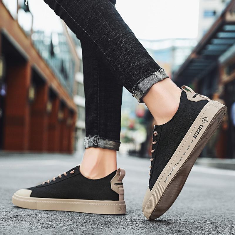 Fashion Men Causal Shoes Breathable Wide Slip On Canvas Sneakers Male Linen Shoes Summer Fashion Espadrilles Men Trend Shoes New Loafers