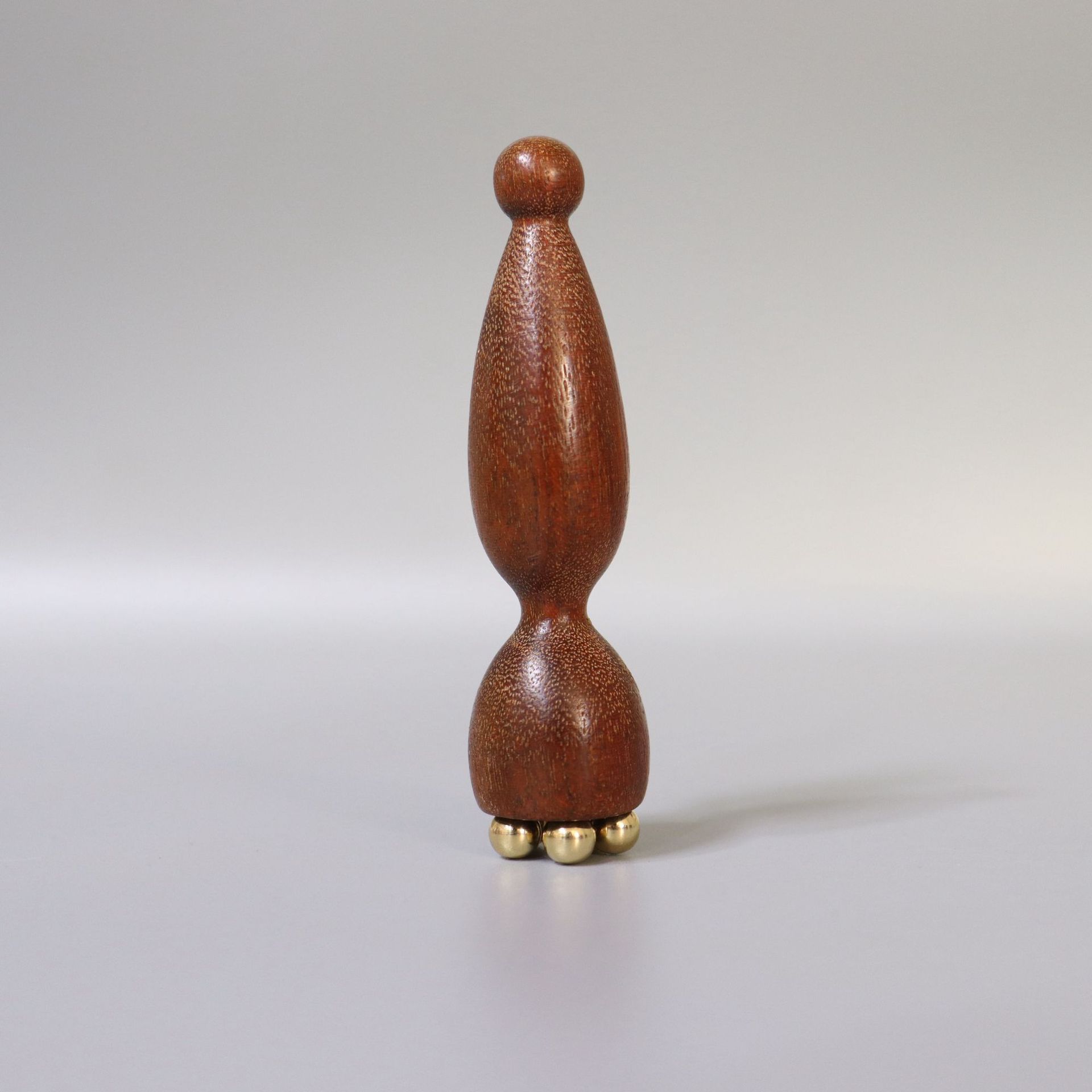 

Green sandalwood horns lotus pod massager, eye points, Suzaku three-pecking massage, dredging meridians, purple light sandalwood pinch stick golden sandalwood copper bead eye scraper