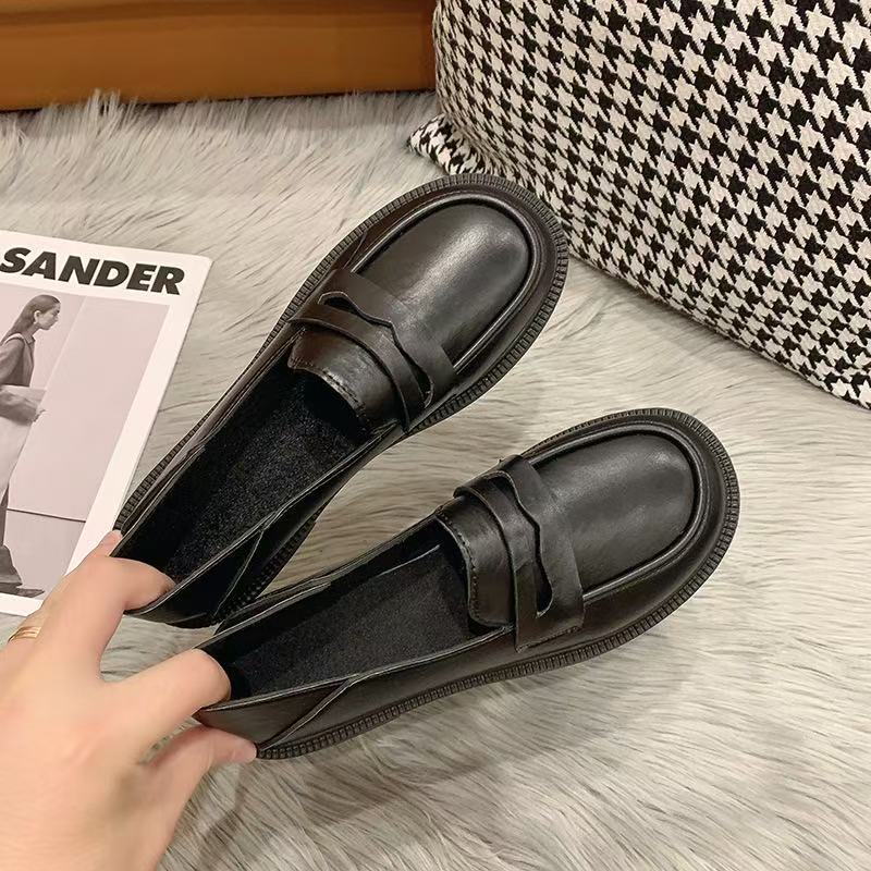 Single shoe women's autumn and winter new chain middle school student mother flat bottom lazy woman