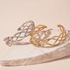 Elegant Metallic Geometric Twist Open Bracelet for Women