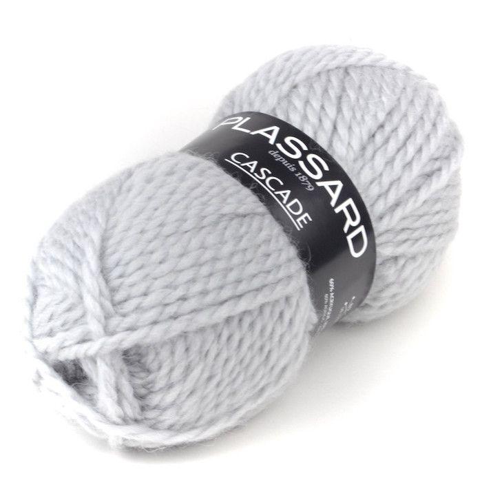Ball of Yarn Cascade 04 Light Grey