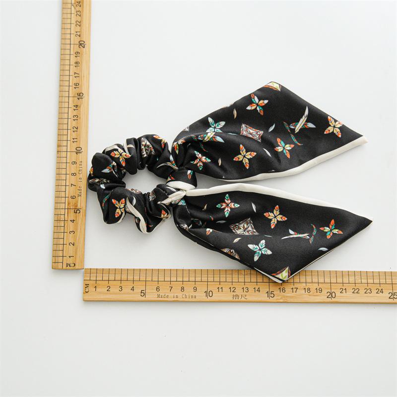 Printed Hairband for Braiding Hair, Hair Tie At The Back of The Head, Ponytail At The Top, Large Intestine-shaped Hair Ring with A Bow Accessory