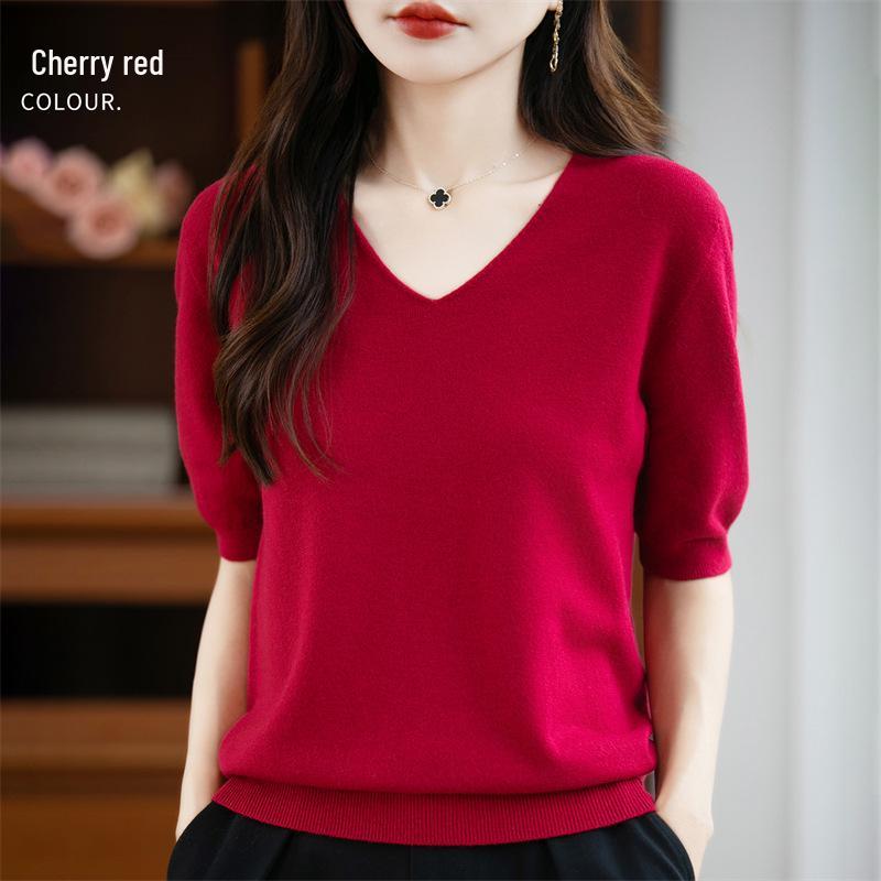 Autumn 2026 V-Neck Women's Knit Pullover Sweater with Short Sleeves - Seamless, One-Piece Design
