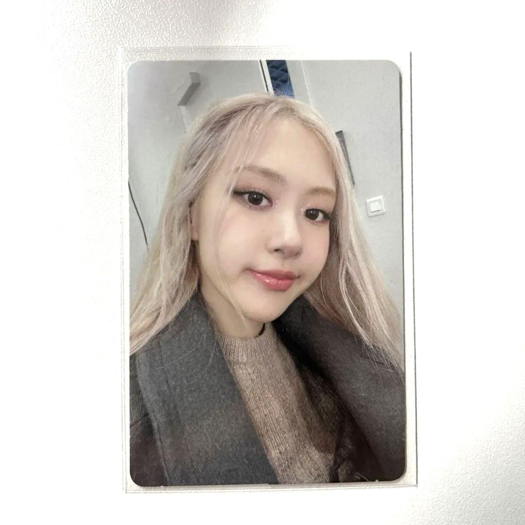 

[USED] ROSE BLACKPINK BORN PINK VINYL Trading Card 2