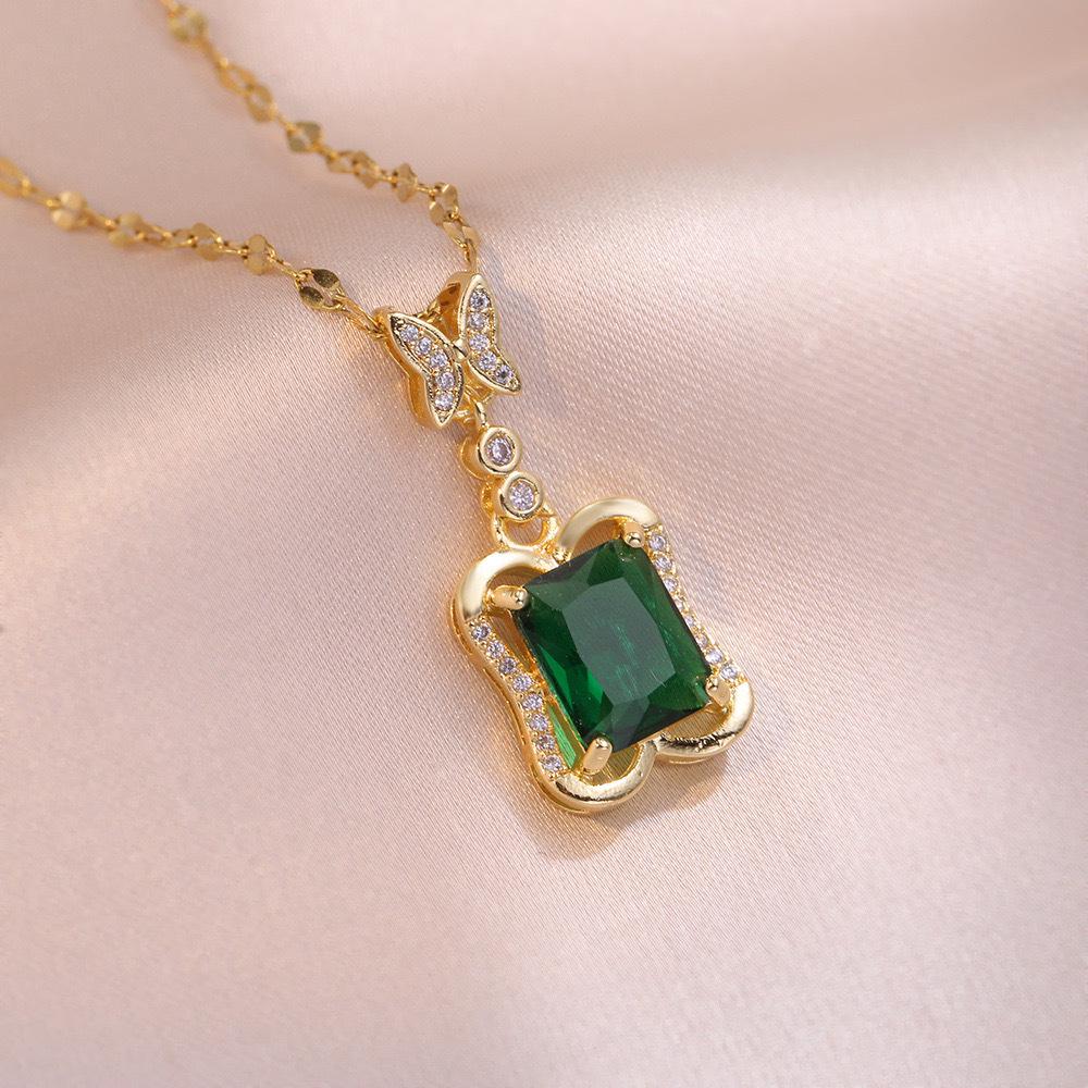 Butterfly Necklace with Color-Retaining Zircon - Fashionable, Versatile Women's Jewelry Accessory.