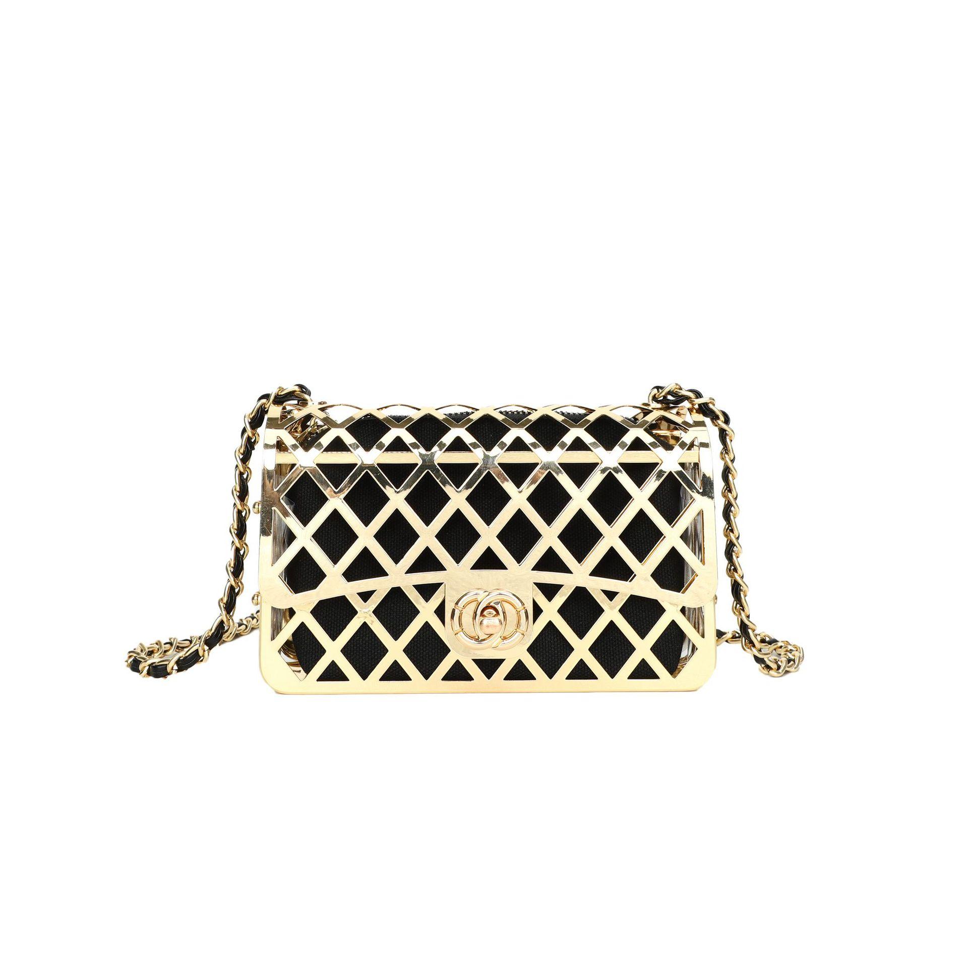 

Metal small bag new 2025 European and American fashion hollow personalized shoulder bag ins women s crossbody small square bag tide золотой