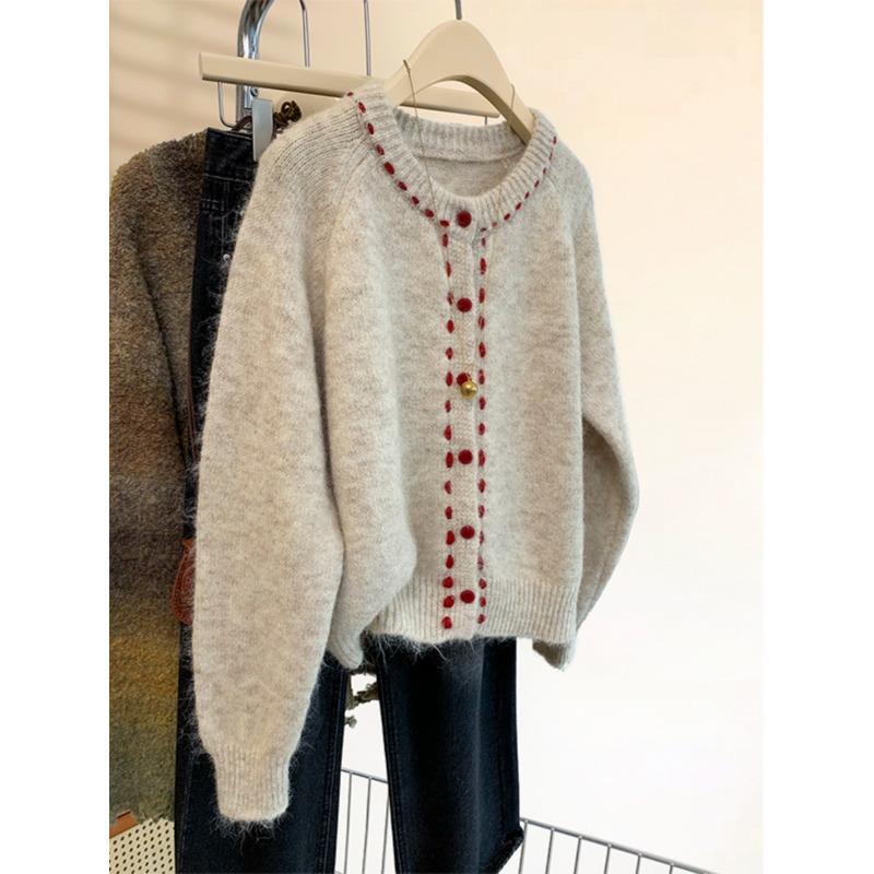 Soft waxy thickened crew neck sweater jacket women's autumn and winter new design sense outside wear lazy knitted cardigan top