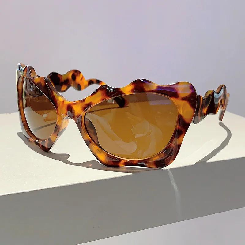 Durable High Quality Retro High End Designer Style Edgy Punk Trendy Oversized Female For Both Male Sun Glasses