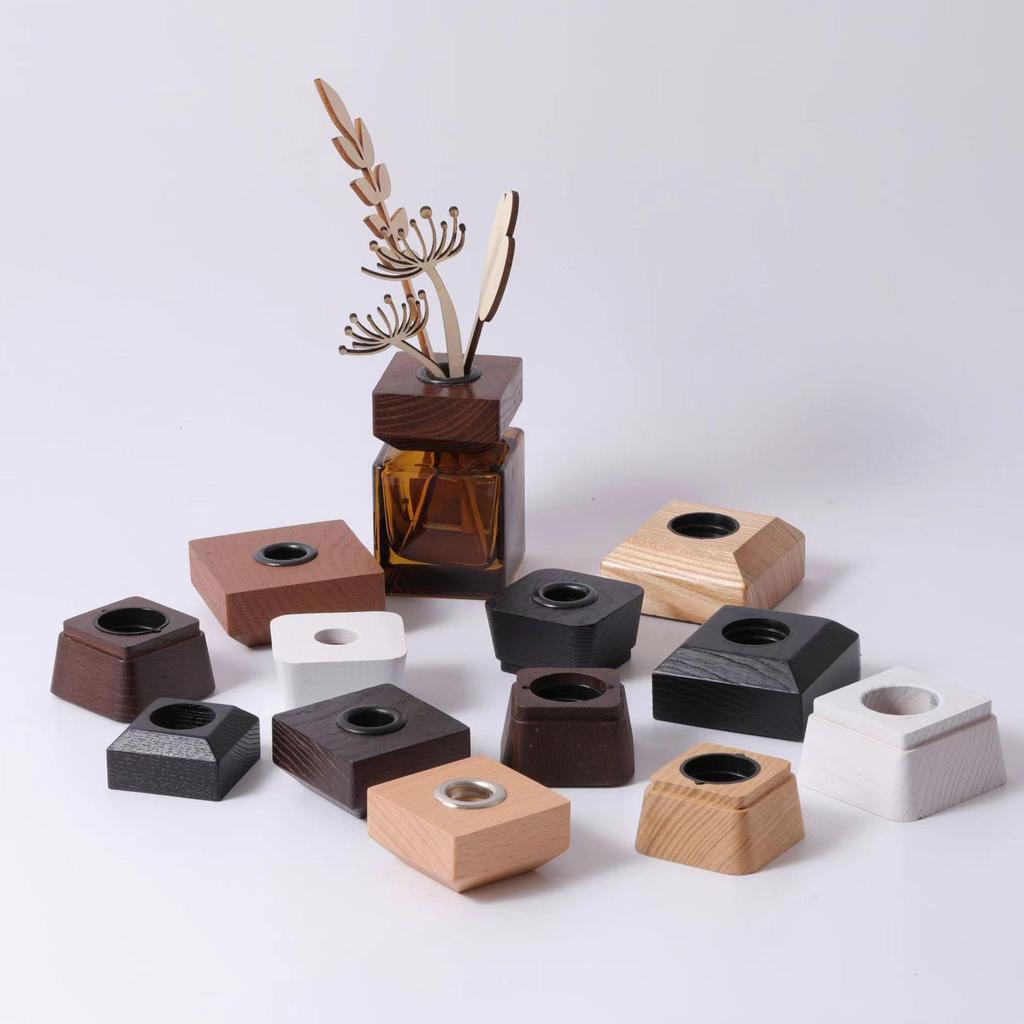 Fireless Aromatherapy Square Glass Diffuser Bottle for Home or Hotel - Perfume Essential Oil with Rattan Volatilization