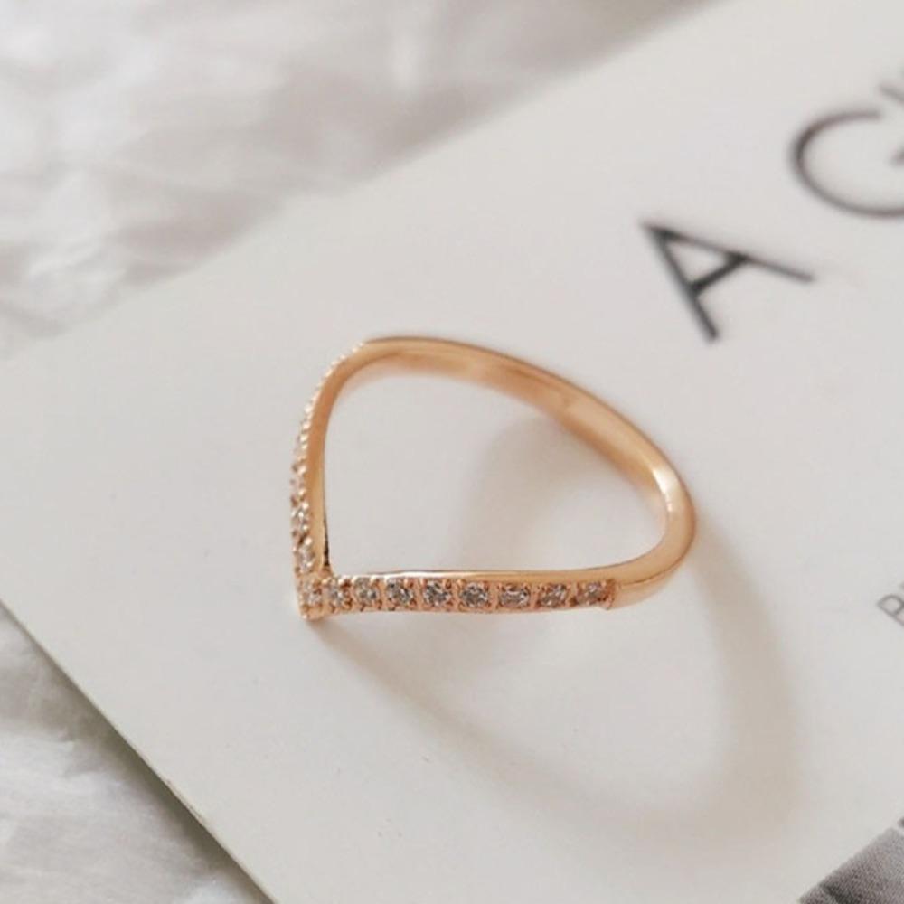 Bague V Forme Diamant Simple Rangée Acier Titane pour Femmes Bijoux Minimalistes Mode Index