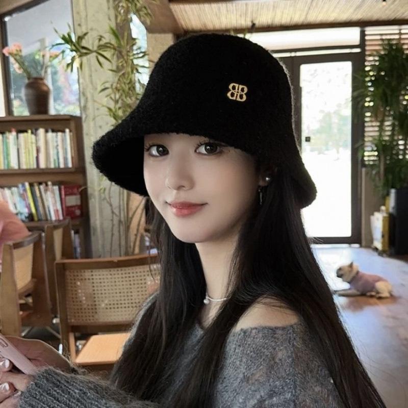 Lamb wool bucket hat autumn and winter new big head plush face bucket hat versatile thermal basin hat