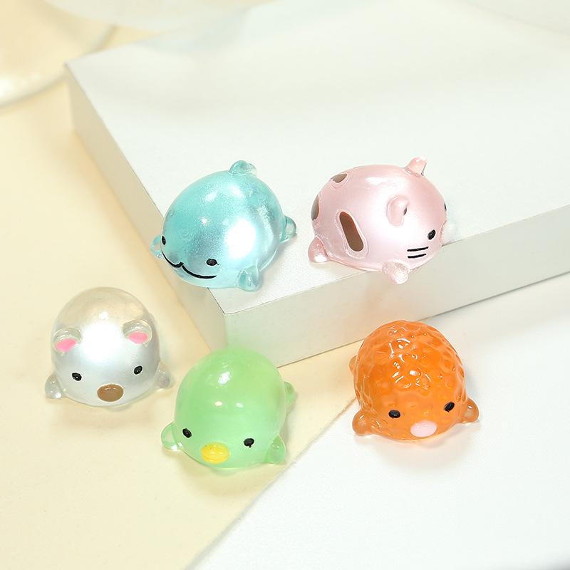 Miniature Luminous Resin Animal Ornaments: Cartoon Desktop & Car Decorations