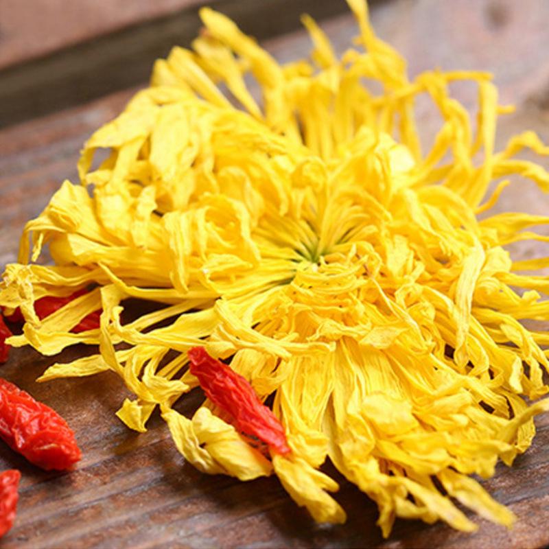 Golden Silk Chrysanthemum Tea with Goji Berry, Honeysuckle, and Fetal Chrysanthemum
