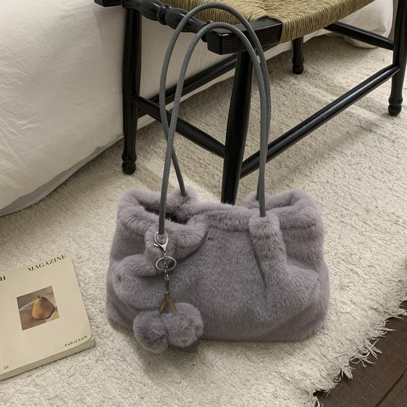 Simple fluffy bucket bag women s winter high-value leisure niche commuting handbag