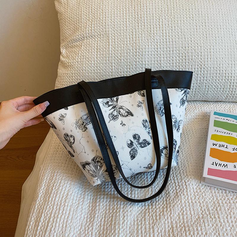 

Simple commuting large-capacity tote bag casual women s 2024 new large-capacity casual shoulder bag student class bag чёрный