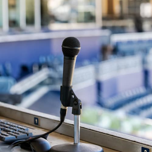 uxcell Microphone Holder, O.D. 21mm - 33mm Plastic Interface, Microphone Holder Clip with 3/8" Metal Adapter for Lavalier Microphones, Black, Set of 4