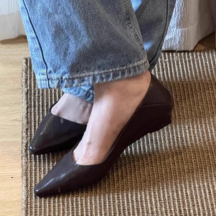 Cowhide Version~ French Gentle and Fashionable Versatile Pointed Head Shallow Mouth Single Shoes Women's 2025 New Comfortable Soft-soled Flats