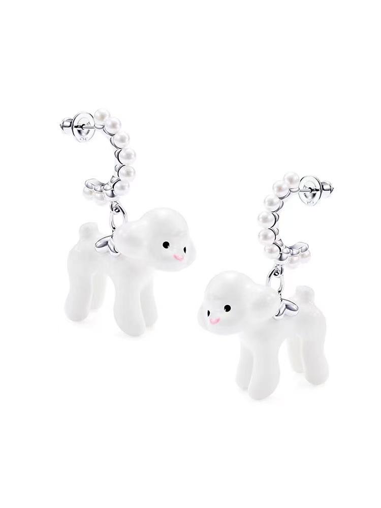 Серьги-гвоздики в форме буквы С с жемчугом «Серебряная игла», милые мультяшные