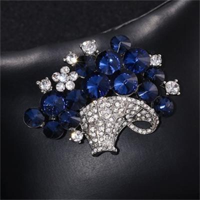 High Grade Delicate And Fashionable Rhinestone Basket Brooch Women 'S Versatile Clothing Accessories Brooch Coat Pin