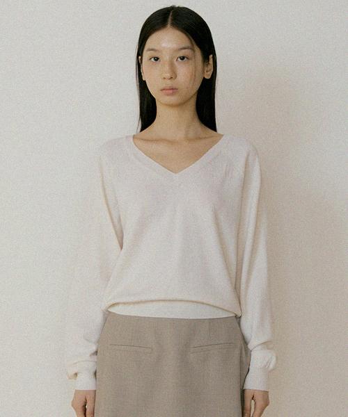 Lingseoul Merino Wool V-Neck Knit Top-Ivory