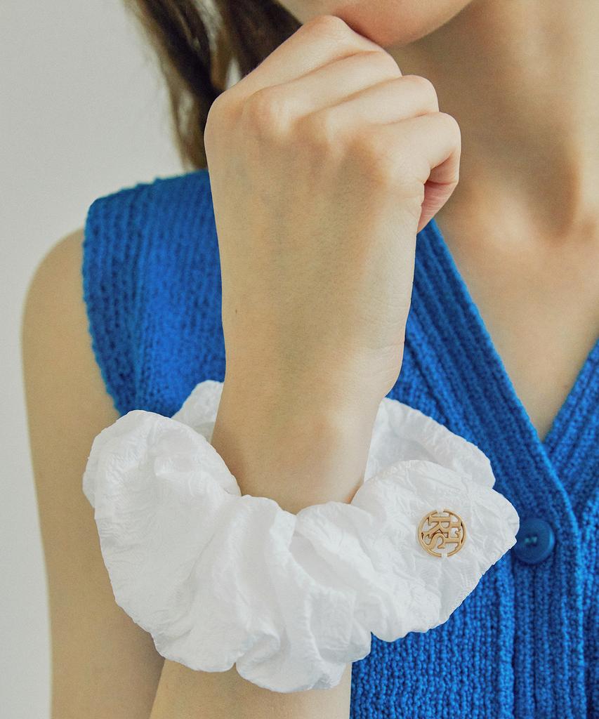 Ihr Wrinkle Scrunchie / White