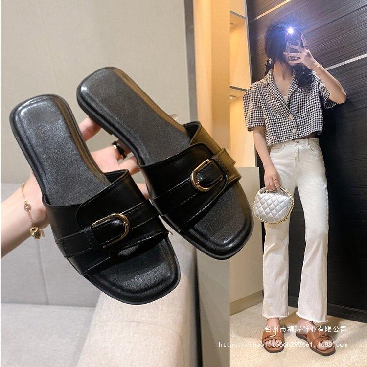 Cool slippers women's summer wear fashion sense metal buckle half slippers soft leather square head flat bottom beach one-word slippers