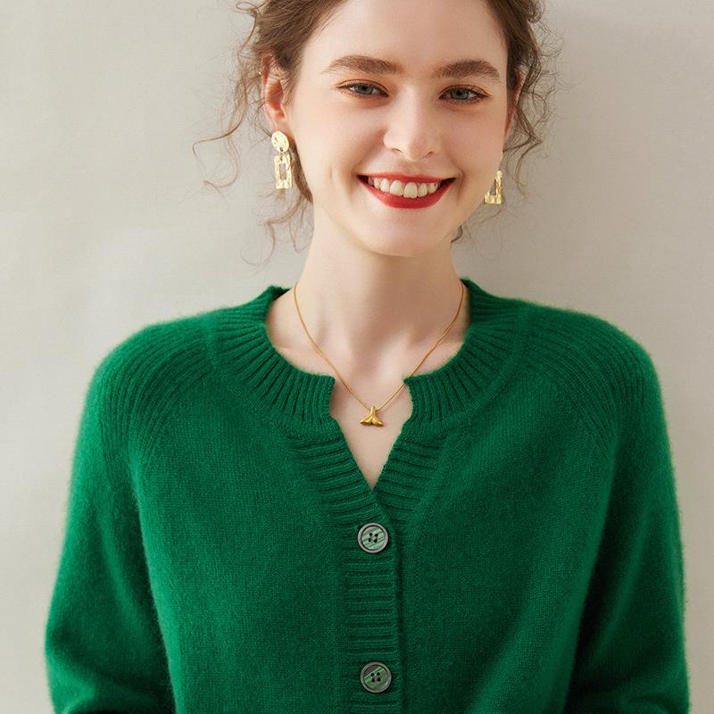 Autumn Women's Cashmere Cardigan: Long Sleeve, Thick & Loose, Gentle Style, Short Fashionable Single-Breasted Coat.