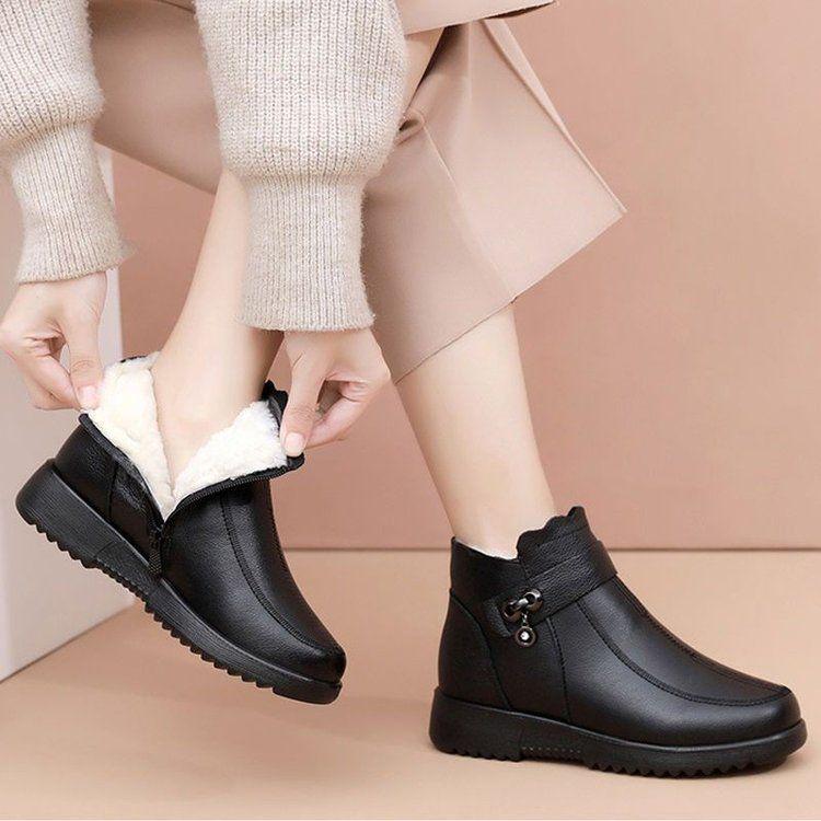 Women s Warm Velvet Winter Boots - Soft Sole Non-Slip Flat Heel Leather Shoes for Middle-Aged and Elderly 35 чёрный 2798₽