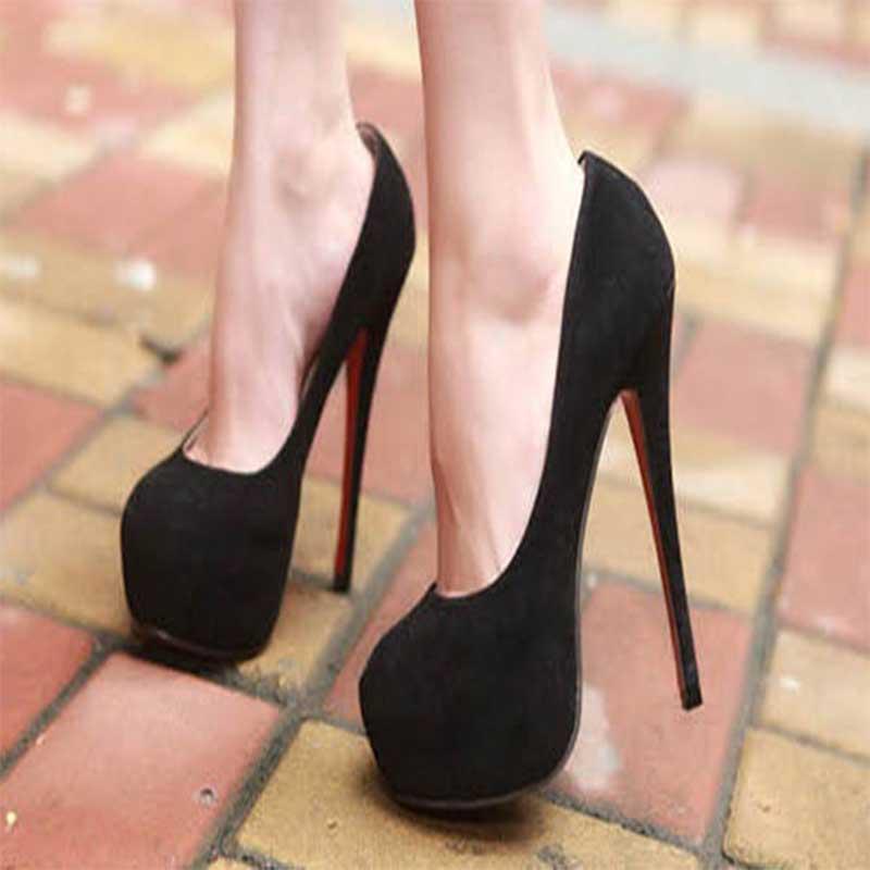 black pump heels round toe