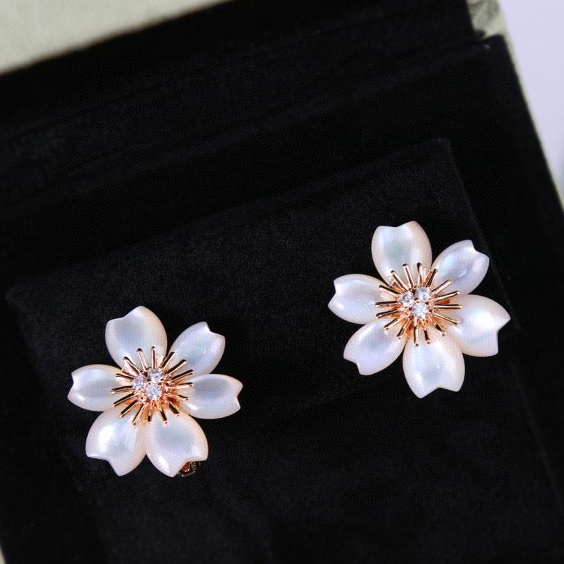 2023 New Trend Popular Brand Earrings Luxury Jewelry for Women Fashion Designer Eardrop Fine Quality Women's Flowers Ear Stud