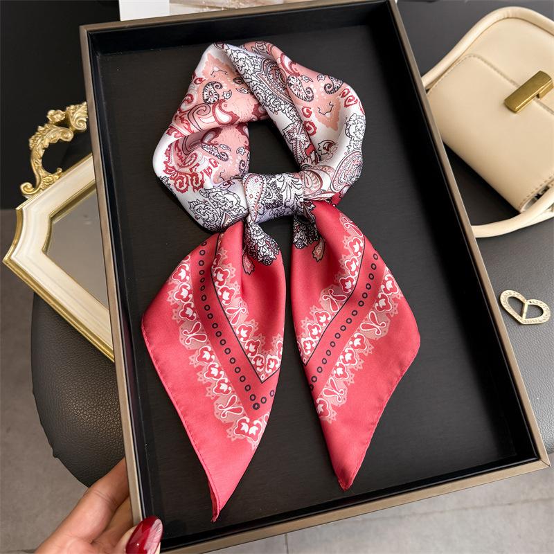 New Paisley Print Bandana Square Scarf Luxury Soft Satin Stylish Versatile Neck Scarf For Women Hairbands Headscarf 70x70CM