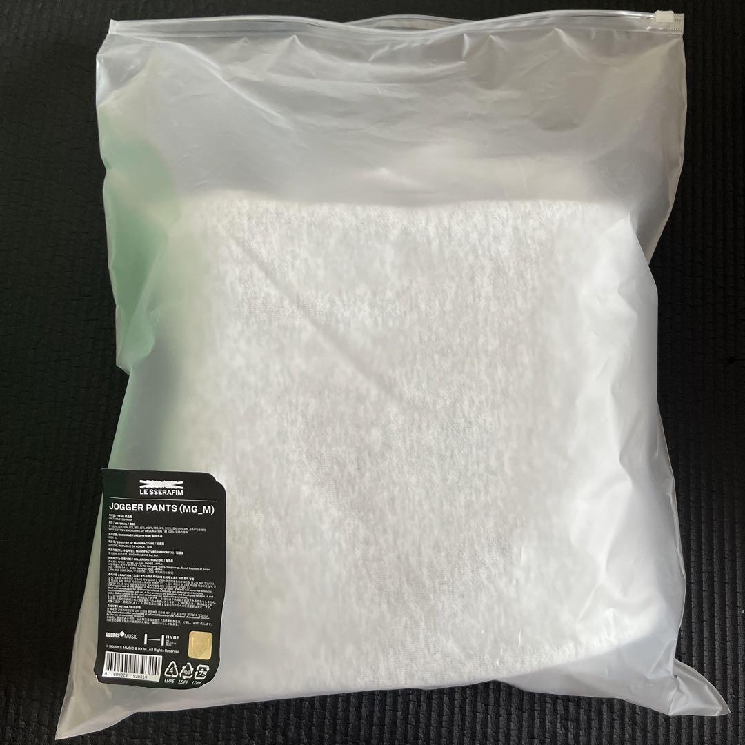 

[Б/У] Всплывающая информация о спортивных брюках LESSERAFIM