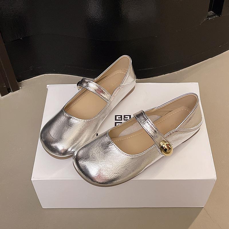 Niche Mary Jane Single Shoes Women's Flat Bottom Shallow Mouth Summer 2025 New Versatile French Round Head Small Leather Shoes