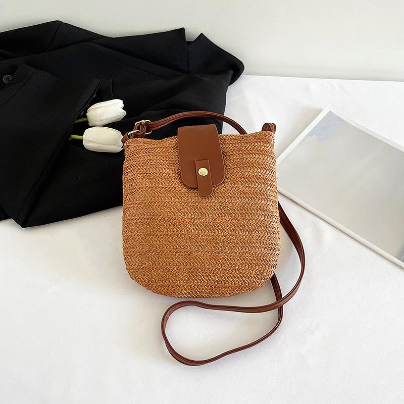 Women Messenger Bags Woven Summer Top-Handle Bags Handmade Fashion Holiday Casual Simple Saddle Lady Straw Bag AVE