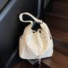 Japanese Style Lazy Casual Large Capacity Drawstring Crossbody Bag for Women2026New Lightweight Single-shoulder Tote Bag Commute