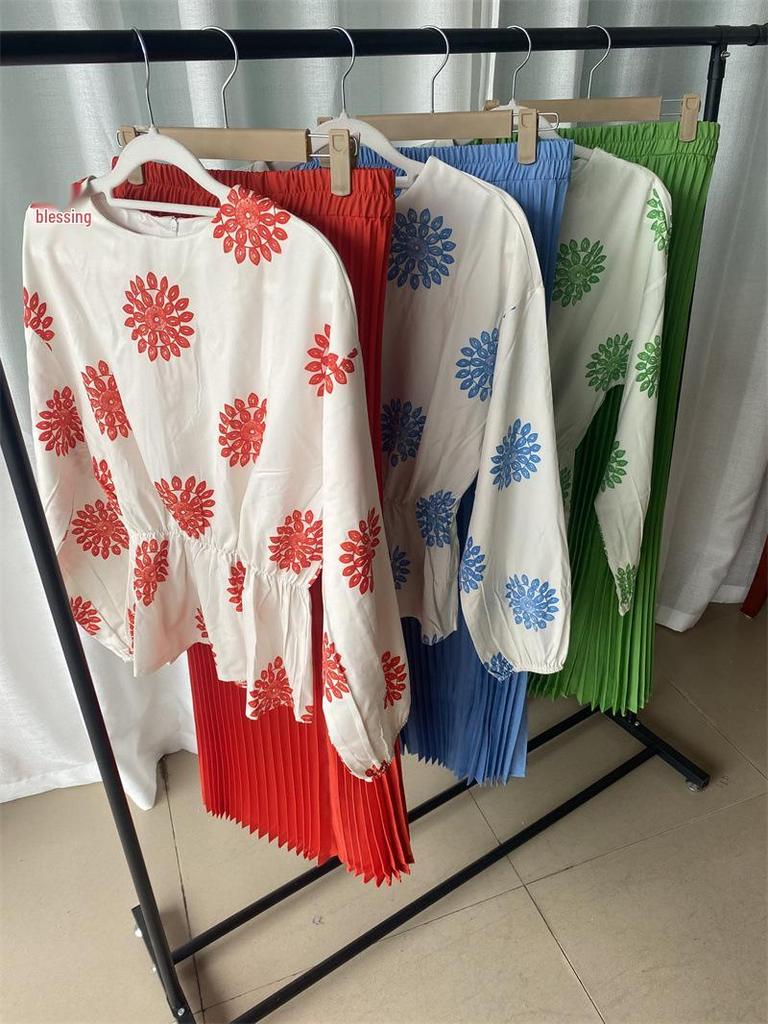 Europejski i Amerykański Styl Damski Zestaw Top z Długim Rękawem i Spódnica z Wysokim Stanem, Kolekcja 2024