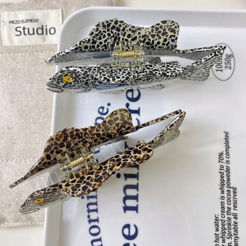 Noctilucent Acetate Fish Hair Claw Acetic Acid Animal Hair Clip Sperm Whale Shark Clip  Friends