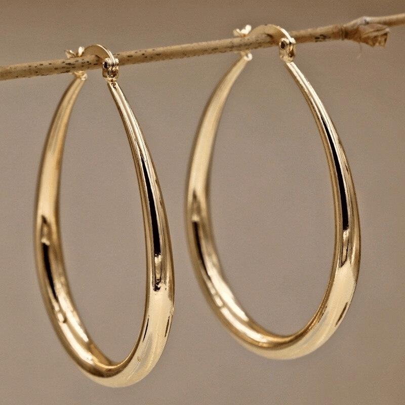 Golden-Tone Simple Color Hoop Earrings for Women - Bohemian Vintage Style Smooth Minimalist Design, Everyday Jewelry Gift Versatile Accessories
