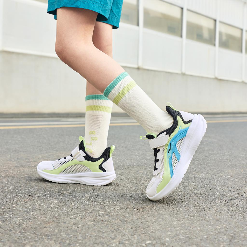 Hengxing Erke Childrens Whale Jump Synthetic Leather Fabric Mesh Velcro Low-Top Running Shoes Kids sneakers 65125203113-005