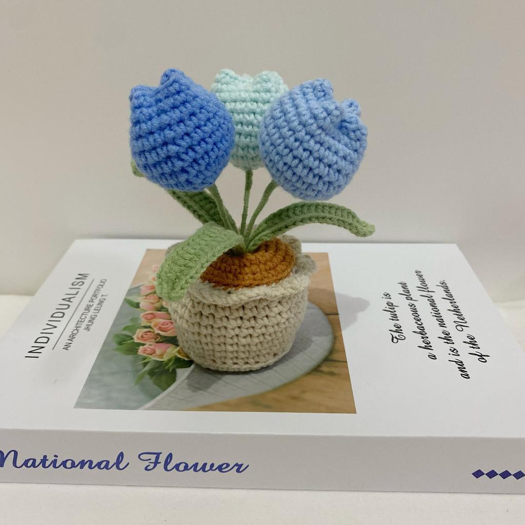 Tulips Crochet Flowers with Potted Cute Knitted Flower Tulips Artificial Palnt Easter Decoration 2025 Office Table Car Decor