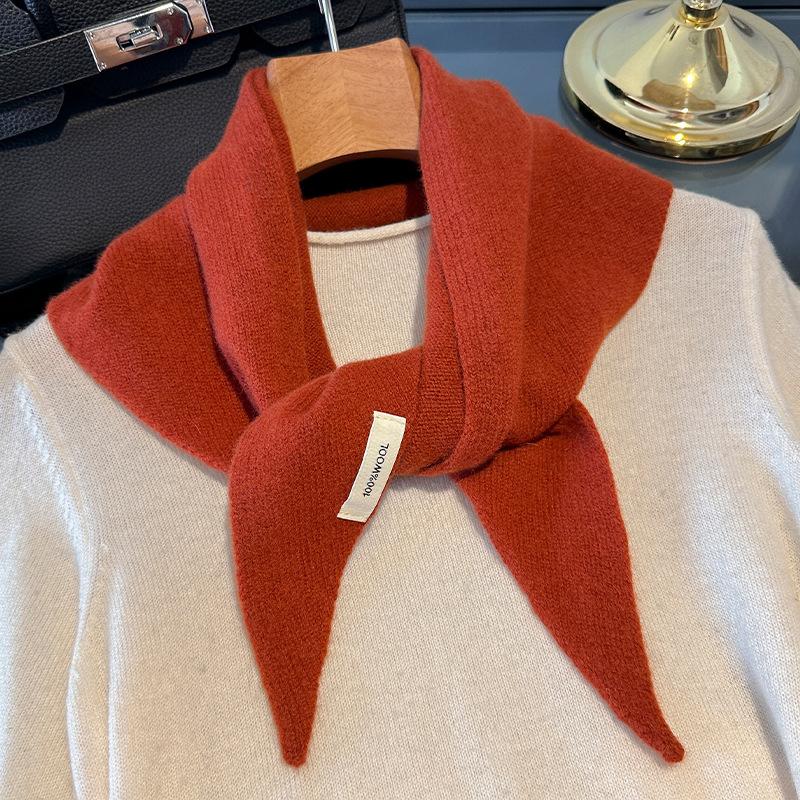 British Korean Triangular Scarf Niche 100% Wool Triangle Scarf Women Head Scarf Knitted Shawl Winter Warm Poncho Echarpe