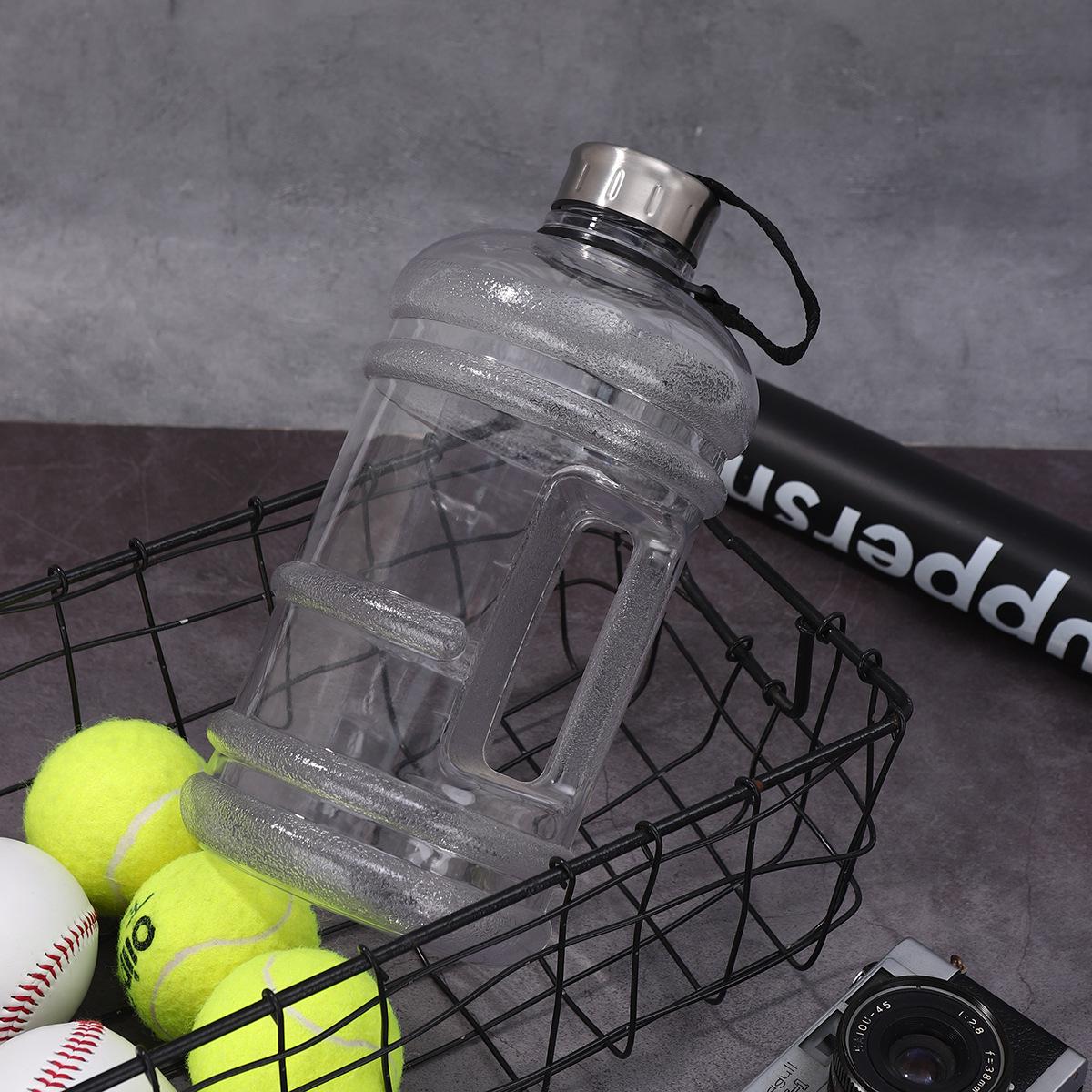 

2,2 л Прочная пластиковая спортивная бутылка для воды со стальной крышкой - Ударопрочная и портативная для использования на открытом воздухе 2.2L прозрачный