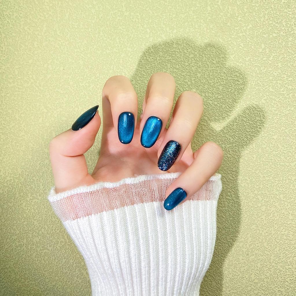 Pure Handmade Deep Sea Blue Cat Eye Nails - Stylish Long Ladder Manicure, Skin-Brightening & Eye-Catching, Popular Internet Celebrity Style