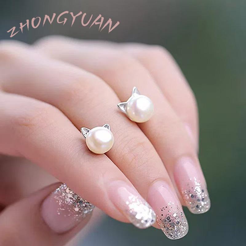 European Hot-Selling Faux Pearl Cat Stud Earrings: Simple & Stylish Ear Jewelry