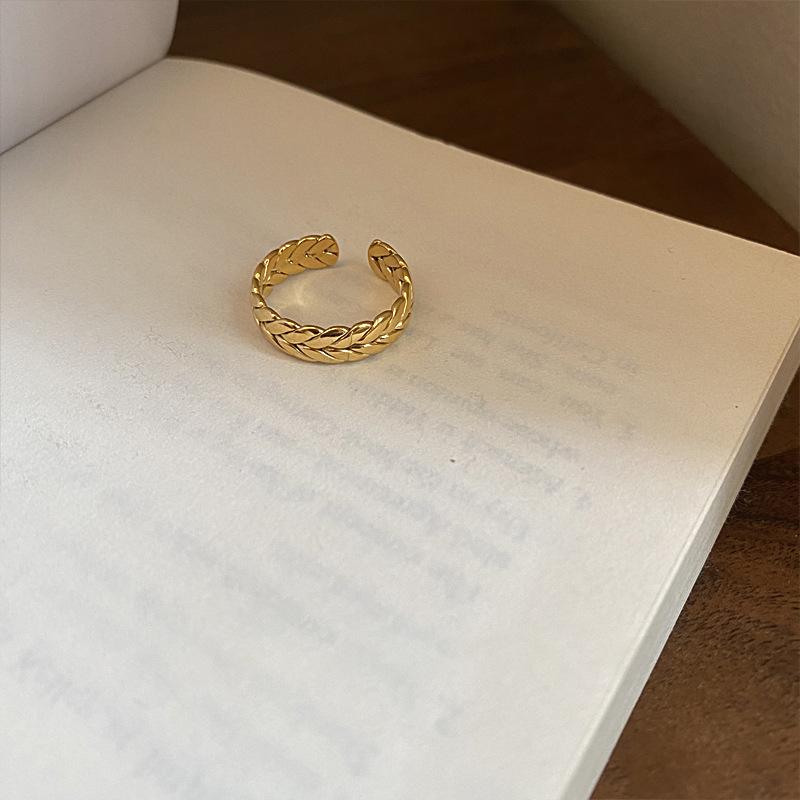 Korean Style Gold Wheat Ear Twist Ring with Trendy Design - 2025 Edition