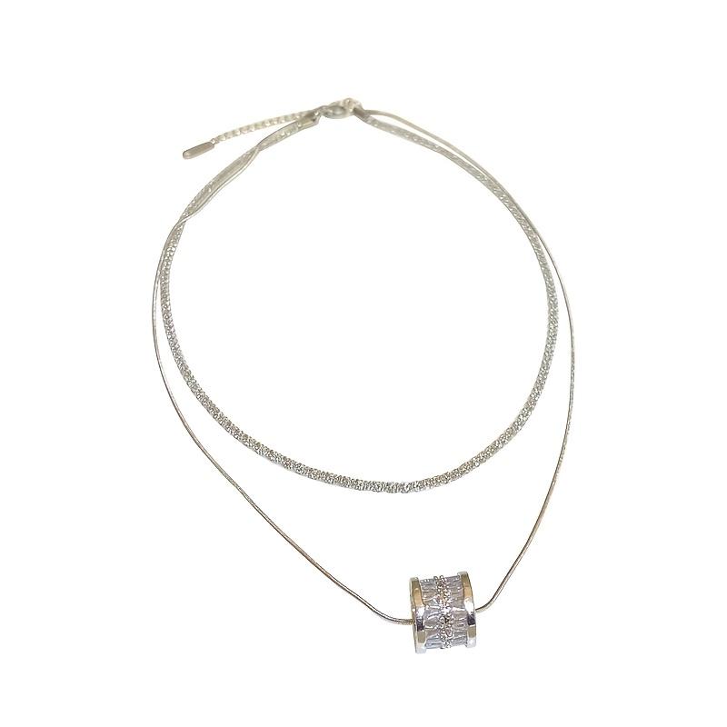 

New Trendy Lightweight Luxury Collarbone Necklace with Unique Design and Fashionable Double Layer Sweater Chain for Women